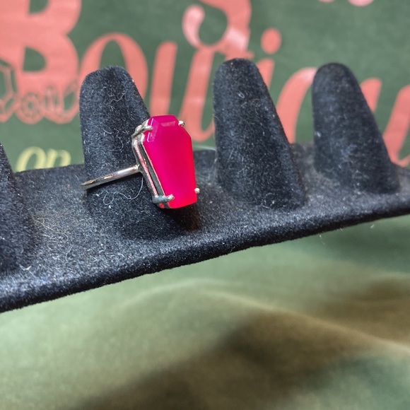 Solid Sterling Silver Magenta Chalcedony Ring - Picture 2 of 4